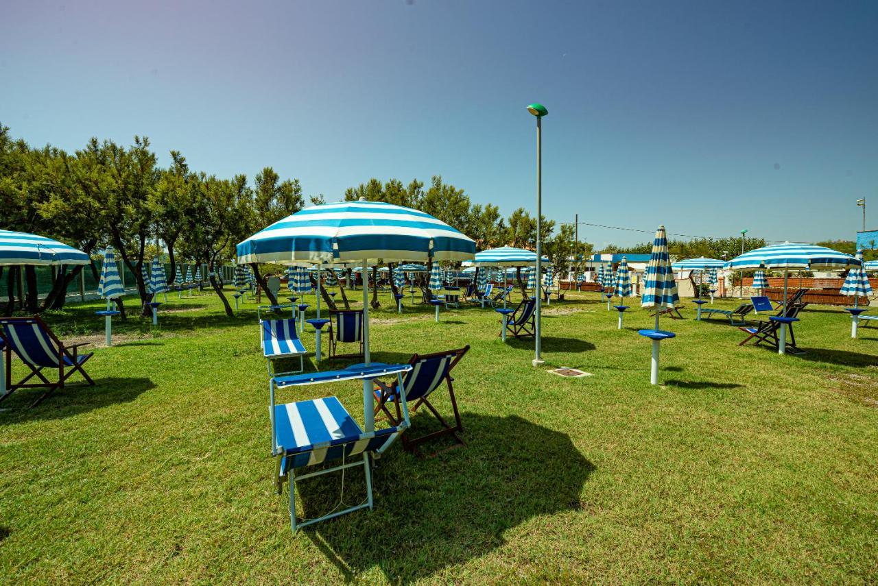 Club Del Sole Roseto Degli Abruzzi Easy Camping Village Exteriör bild
