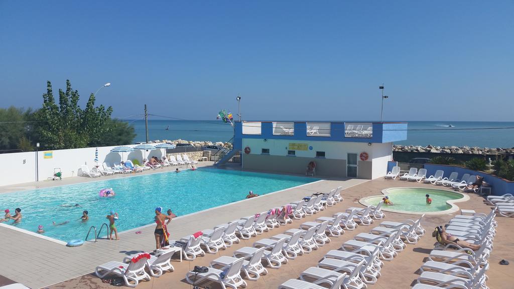 Club Del Sole Roseto Degli Abruzzi Easy Camping Village Exteriör bild