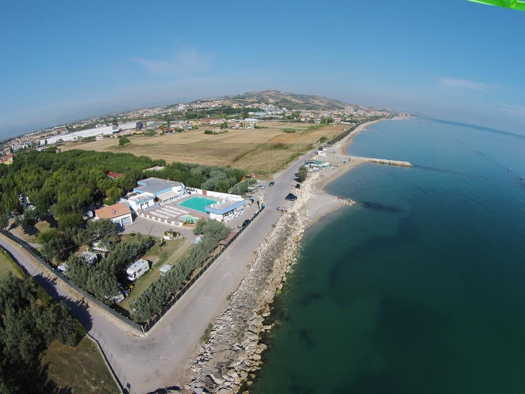 Club Del Sole Roseto Degli Abruzzi Easy Camping Village Exteriör bild